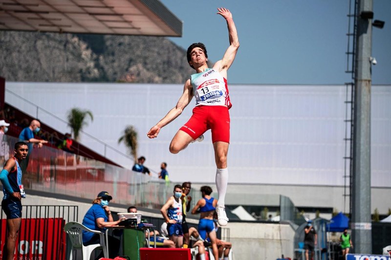 AIRE LIBREKO DENBORALDIARI EKIN DIO BIDASOA ATLETIKO TALDEAK