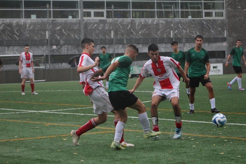 DONEZTEBE FUTBOL TALDEAK LEHEN PUNTUA POLTSIKORATU DU ANTSOAINEN