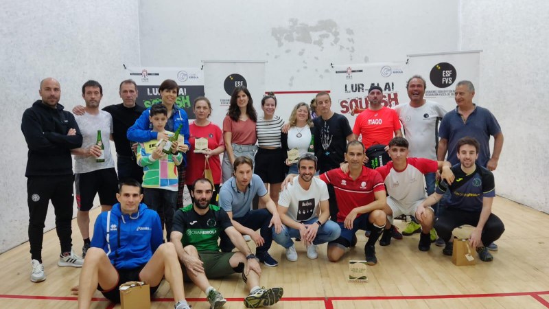 ELISE DULAC, AITOR YANGUAS ETA MARKEL REGUERO NAGUSITU ZIREN X. BIDASOA TXINGUDI SQUASH SARIAN