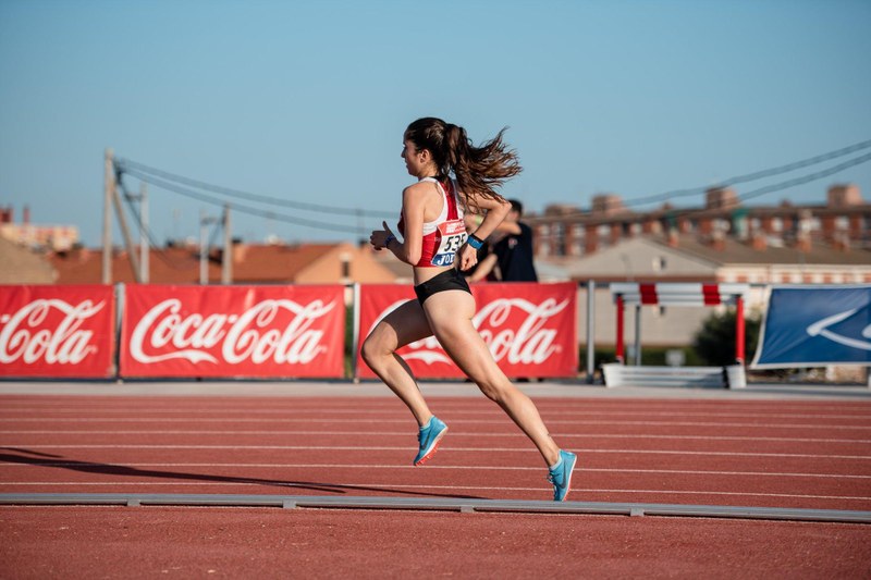 “ESPAINIAKO TXAPELKETAN EMAITZA ONA LORTU ETA ATLETISMOAZ DISFRUTATU NAHI DUT”