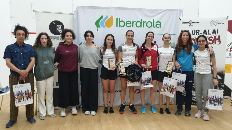 MARTA DOMINGUEZEK IRABAZI DU II ALIZIA TXOPERENA SQUASH TXAPELKETA