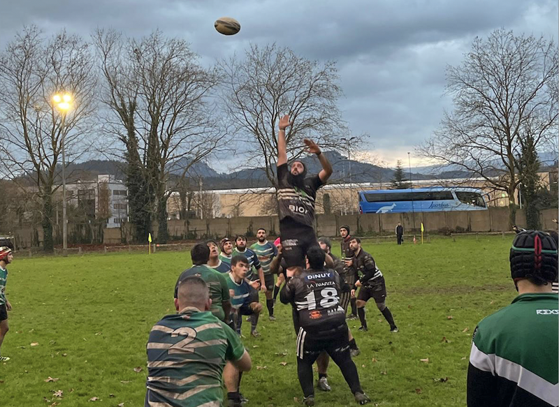 Txingudi Rugby Klubeko seniorrek garaipen banarekin bukatu dute urtea