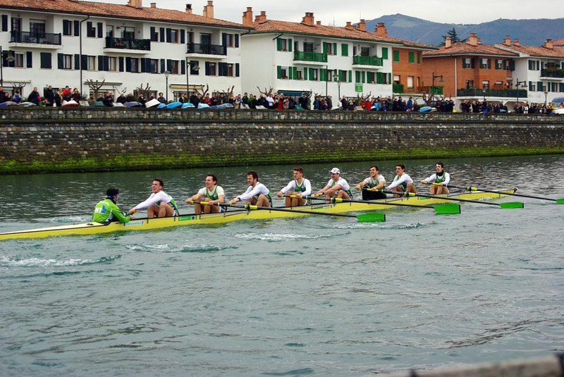 Urteko lehen txapela jantzi du Hondarribia Arraun Elkarteak